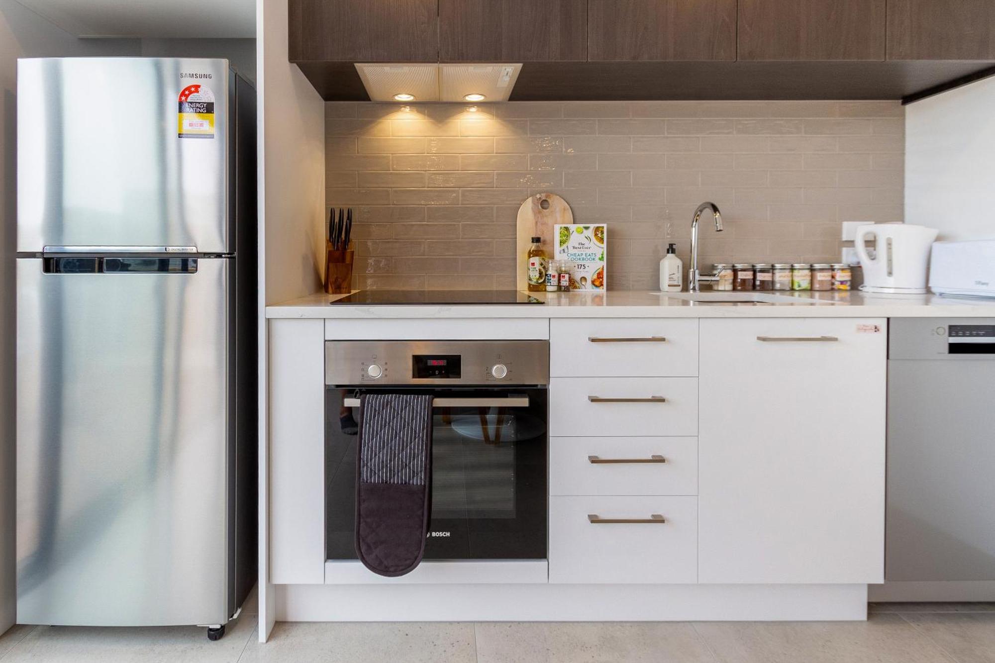 2Br Townhouse: Cosy, Close To City, Car Park كريستتشيرش المظهر الخارجي الصورة